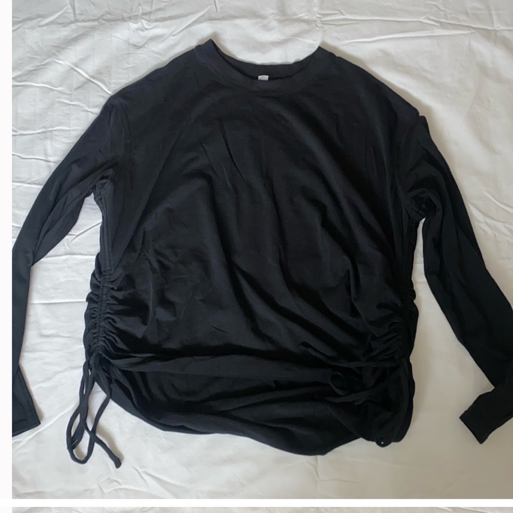 Lululemon black long sleeves top